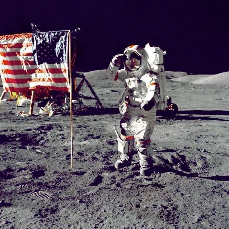 vehicle-space-flag-united-states-of-america-moon-astronaut-998778-pxhere.com